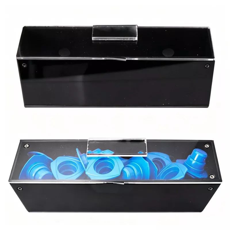 Dispenser de dop pentru sistem de cupe de vopsea